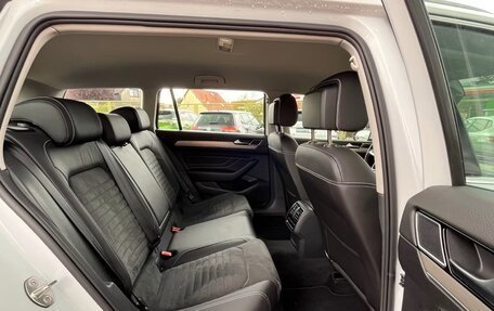 Volkswagen Passat B8 рестайлинг, 2022 год, 1 760 000 рублей, 9 фотография