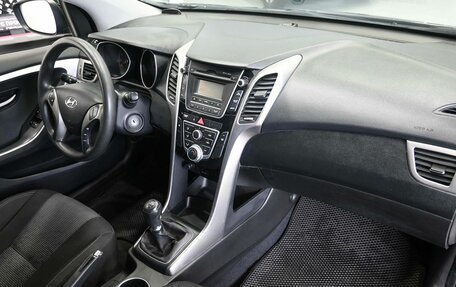 Hyundai i30 II рестайлинг, 2012 год, 949 900 рублей, 10 фотография