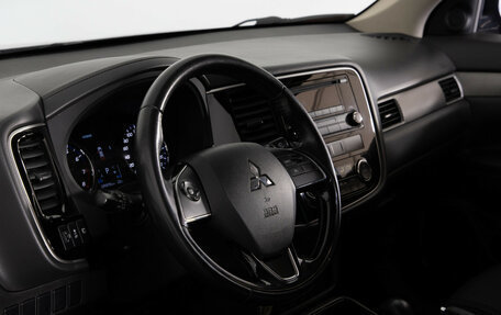 Mitsubishi Outlander III рестайлинг 3, 2017 год, 1 449 000 рублей, 12 фотография