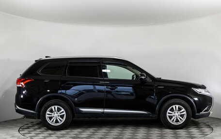 Mitsubishi Outlander III рестайлинг 3, 2017 год, 1 449 000 рублей, 4 фотография