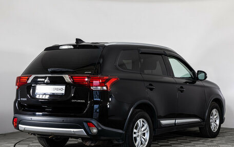 Mitsubishi Outlander III рестайлинг 3, 2017 год, 1 449 000 рублей, 6 фотография