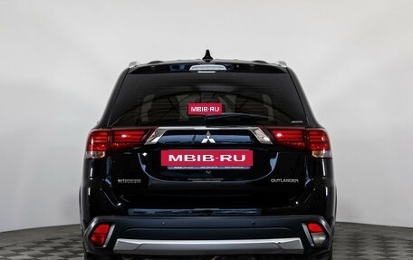 Mitsubishi Outlander III рестайлинг 3, 2017 год, 1 449 000 рублей, 7 фотография