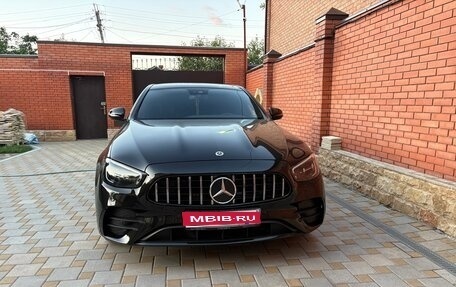 Mercedes-Benz E-Класс, 2021 год, 5 600 000 рублей, 1 фотография