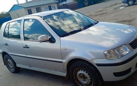 Volkswagen Polo III рестайлинг, 2000 год, 205 000 рублей, 1 фотография