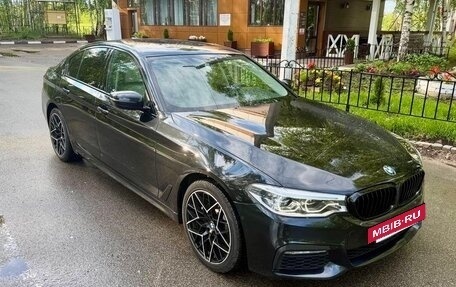 BMW 5 серия, 2018 год, 3 799 000 рублей, 2 фотография