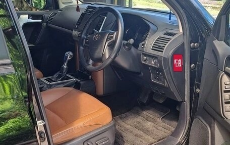 Toyota Land Cruiser Prado 150 рестайлинг 2, 2022 год, 6 300 000 рублей, 5 фотография