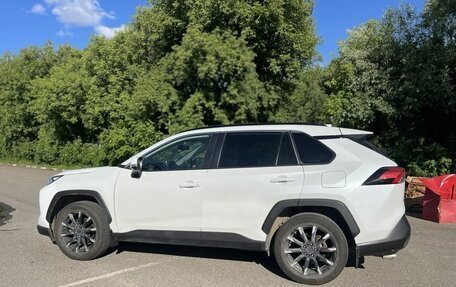 Toyota RAV4, 2019 год, 3 450 000 рублей, 2 фотография
