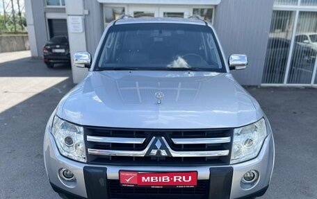 Mitsubishi Pajero IV, 2011 год, 1 999 000 рублей, 4 фотография