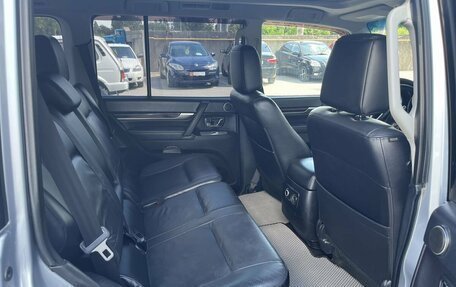 Mitsubishi Pajero IV, 2011 год, 1 999 000 рублей, 25 фотография