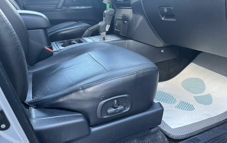 Mitsubishi Pajero IV, 2011 год, 1 999 000 рублей, 24 фотография