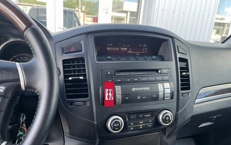 Mitsubishi Pajero IV, 2011 год, 1 999 000 рублей, 20 фотография