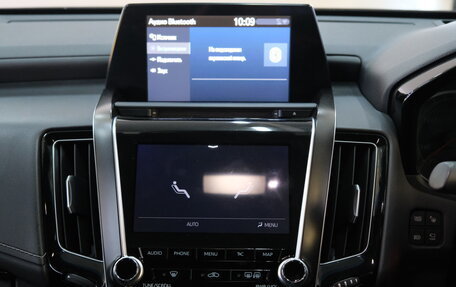 Toyota Crown, 2019 год, 3 899 000 рублей, 17 фотография