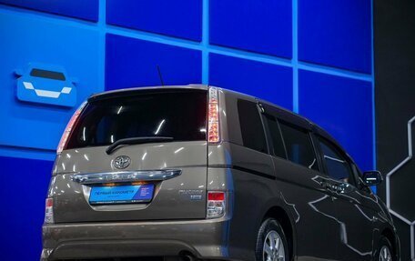 Toyota ISis I, 2012 год, 1 360 000 рублей, 6 фотография