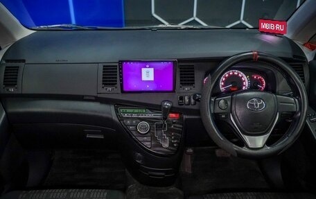 Toyota ISis I, 2012 год, 1 360 000 рублей, 12 фотография