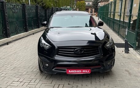 Infiniti FX II, 2013 год, 2 000 000 рублей, 1 фотография