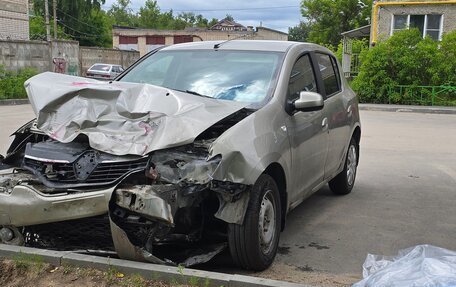 Renault Sandero II рестайлинг, 2015 год, 150 000 рублей, 1 фотография