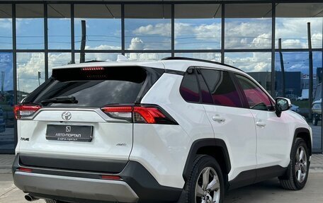 Toyota RAV4, 2020 год, 3 650 000 рублей, 5 фотография