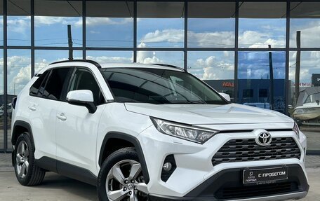 Toyota RAV4, 2020 год, 3 650 000 рублей, 7 фотография