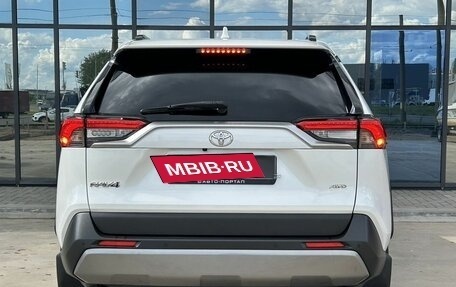 Toyota RAV4, 2020 год, 3 650 000 рублей, 4 фотография