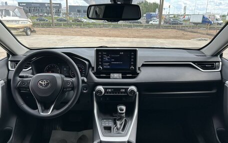 Toyota RAV4, 2020 год, 3 650 000 рублей, 23 фотография