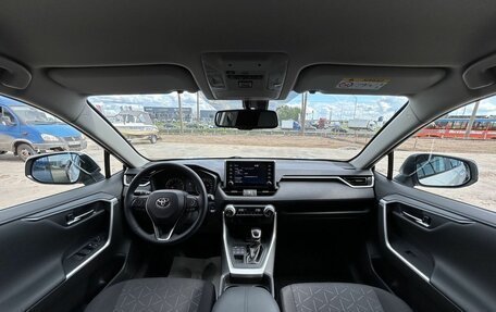 Toyota RAV4, 2020 год, 3 650 000 рублей, 29 фотография