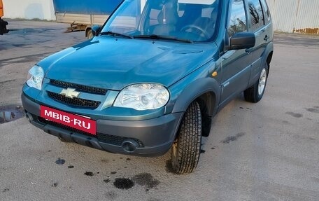 Chevrolet Niva I рестайлинг, 2010 год, 820 000 рублей, 2 фотография