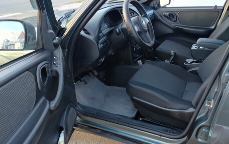Chevrolet Niva I рестайлинг, 2010 год, 820 000 рублей, 8 фотография