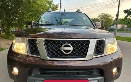 Nissan Navara (Frontier), 2010 год, 1 785 000 рублей, 4 фотография