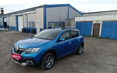 Renault Sandero II рестайлинг, 2019 год, 1 300 000 рублей, 2 фотография