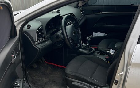 Hyundai Elantra VI рестайлинг, 2017 год, 1 100 000 рублей, 2 фотография