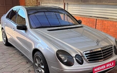 Mercedes-Benz E-Класс, 2003 год, 1 500 000 рублей, 9 фотография