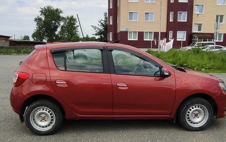 Renault Sandero II рестайлинг, 2015 год, 690 000 рублей, 3 фотография