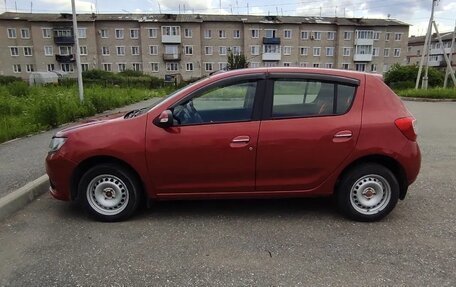 Renault Sandero II рестайлинг, 2015 год, 690 000 рублей, 4 фотография