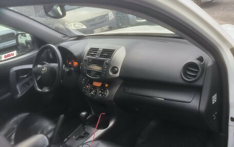 Toyota RAV4, 2011 год, 1 300 000 рублей, 2 фотография