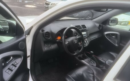 Toyota RAV4, 2011 год, 1 300 000 рублей, 4 фотография