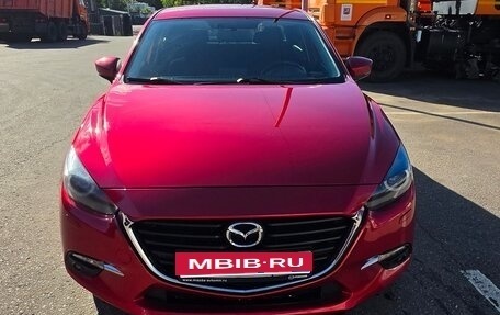 Mazda 3, 2018 год, 1 800 000 рублей, 3 фотография