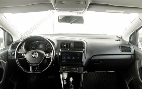 Volkswagen Polo VI (EU Market), 2017 год, 920 000 рублей, 12 фотография
