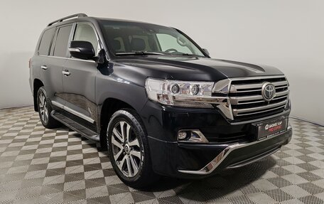Toyota Land Cruiser 200, 2016 год, 5 499 000 рублей, 3 фотография