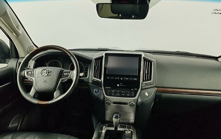 Toyota Land Cruiser 200, 2016 год, 5 499 000 рублей, 14 фотография