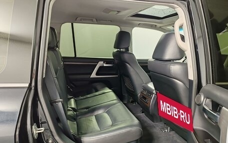 Toyota Land Cruiser 200, 2016 год, 5 499 000 рублей, 22 фотография