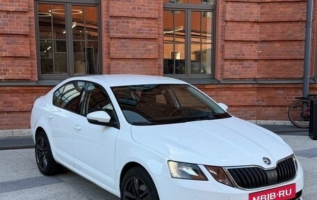 Skoda Octavia, 2018 год, 1 580 000 рублей, 3 фотография