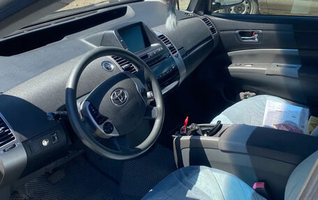 Toyota Prius, 2006 год, 650 000 рублей, 7 фотография