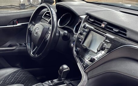 Toyota Camry, 2018 год, 1 200 000 рублей, 7 фотография