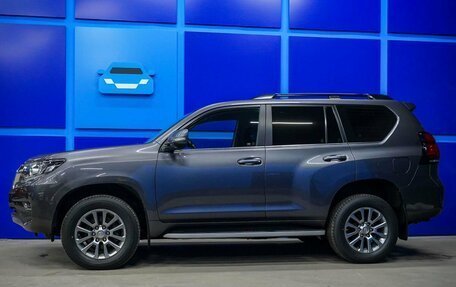 Toyota Land Cruiser Prado 150 рестайлинг 2, 2017 год, 4 652 600 рублей, 3 фотография