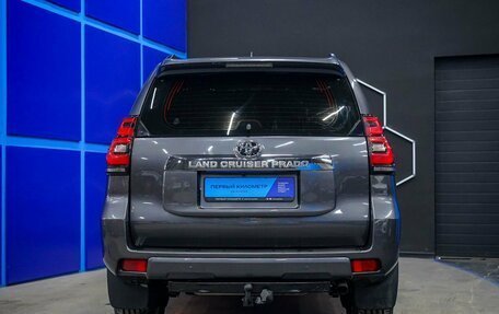 Toyota Land Cruiser Prado 150 рестайлинг 2, 2017 год, 4 652 600 рублей, 8 фотография