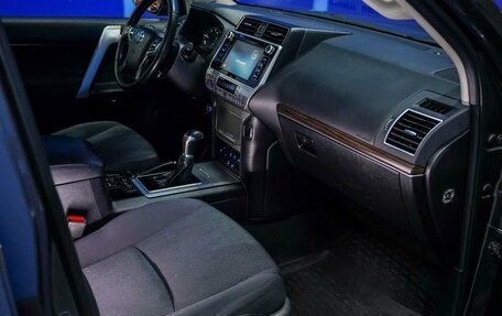 Toyota Land Cruiser Prado 150 рестайлинг 2, 2017 год, 4 652 600 рублей, 13 фотография