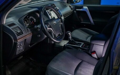Toyota Land Cruiser Prado 150 рестайлинг 2, 2017 год, 4 652 600 рублей, 11 фотография