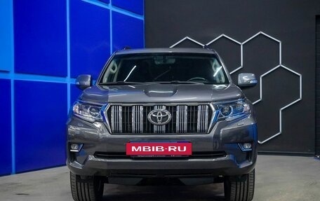 Toyota Land Cruiser Prado 150 рестайлинг 2, 2017 год, 4 652 600 рублей, 4 фотография