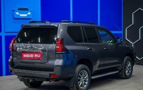 Toyota Land Cruiser Prado 150 рестайлинг 2, 2017 год, 4 652 600 рублей, 7 фотография