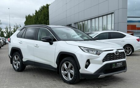Toyota RAV4, 2020 год, 3 150 000 рублей, 2 фотография